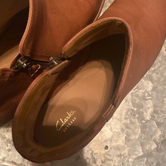 Clarks booties - Picture 5 of 8